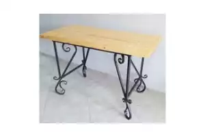 Стол деревянный